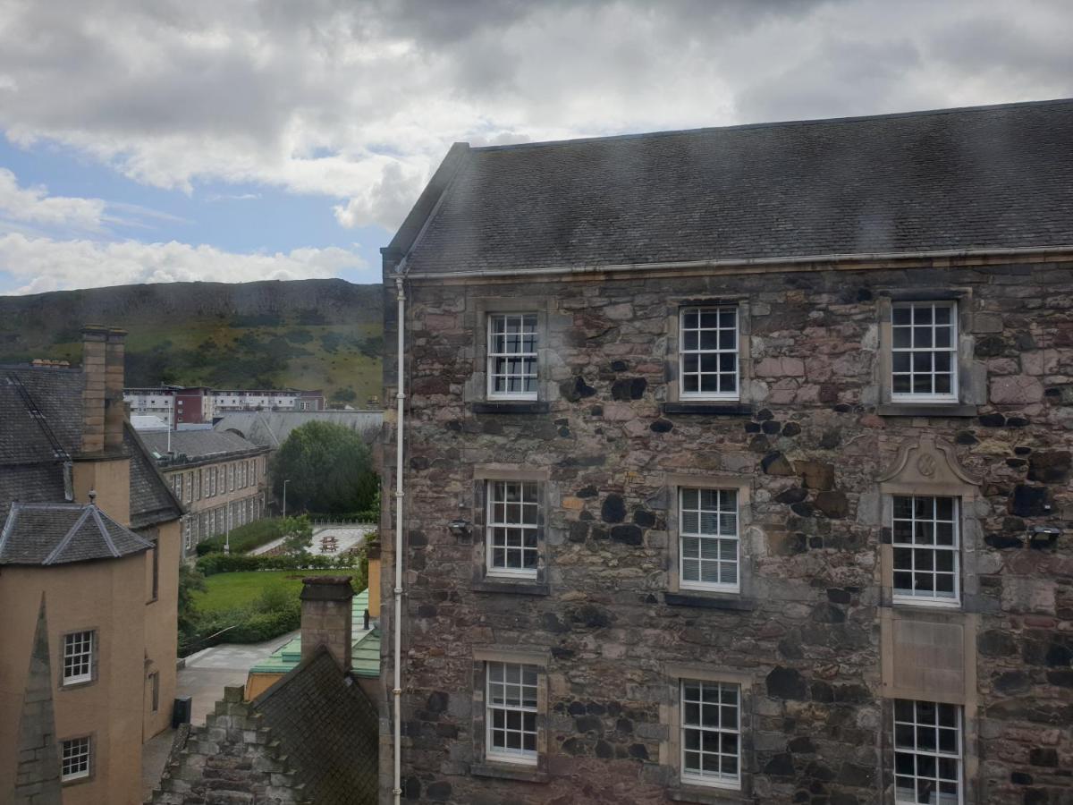 Canongate - Spacious And Historic 2 Bed Flat On Royal Mile Appartement Édimbourg